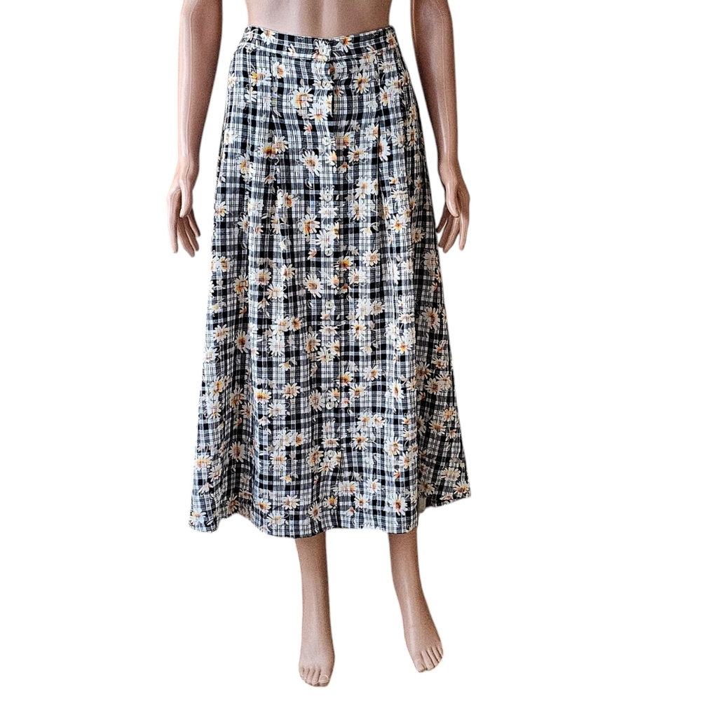 Kathie Lee Collection Black and White Floral Skirt
